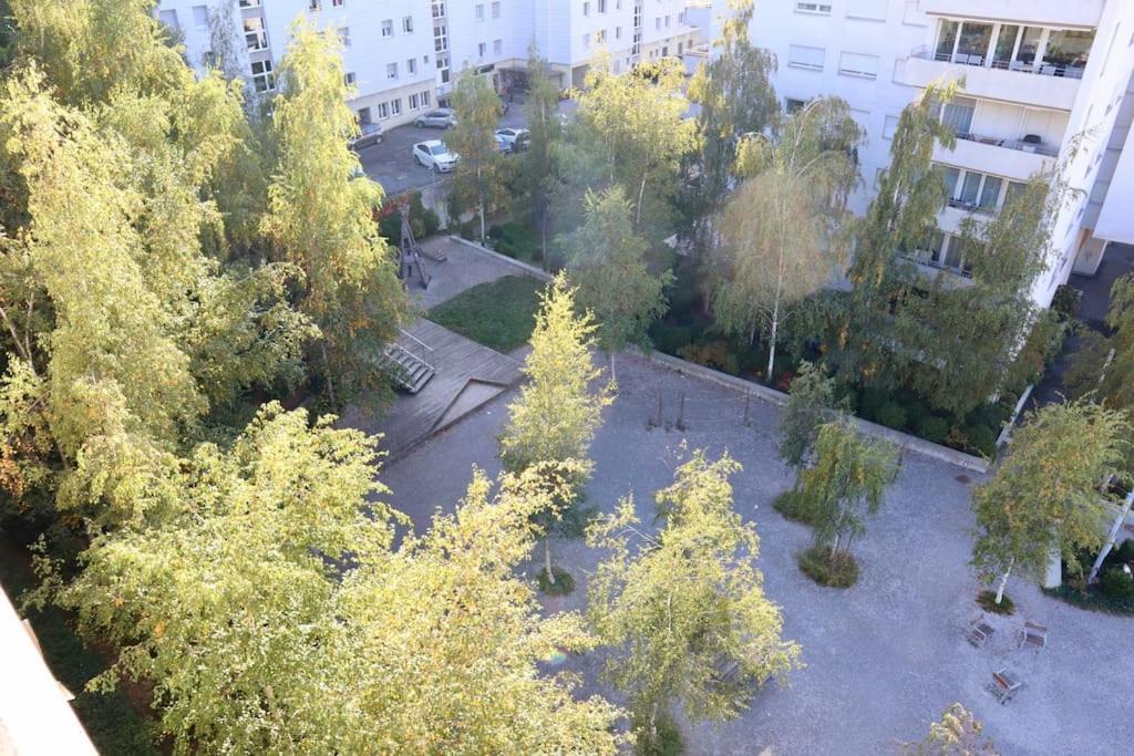 Spacious And Bright 2 Bedroom With Terrace * Lausanne