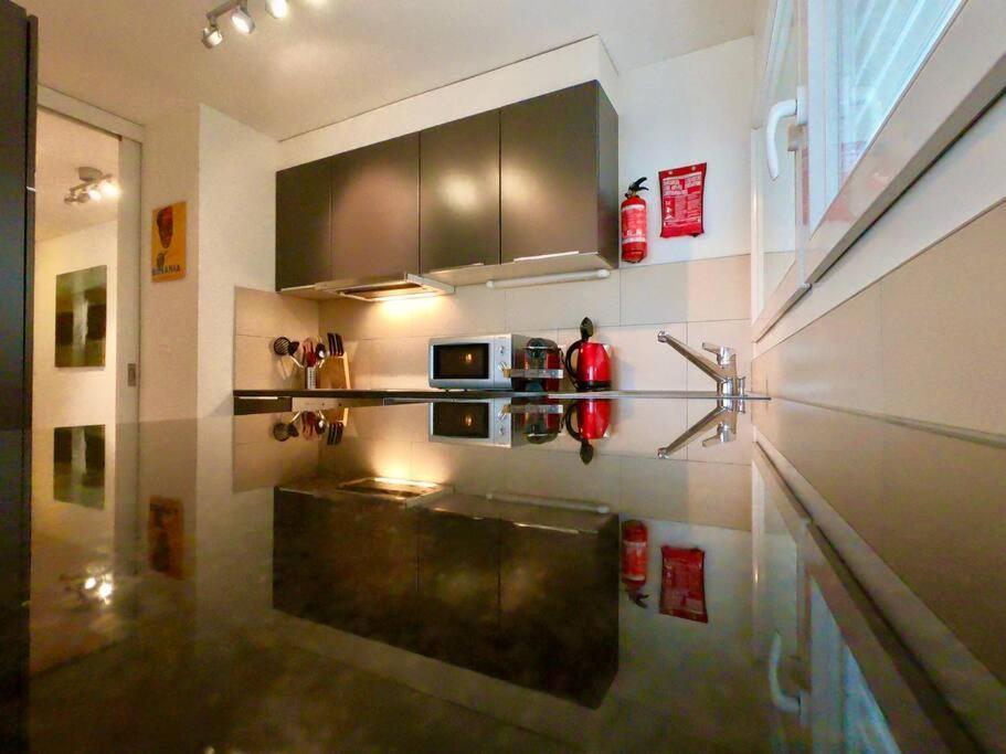 Spacious And Bright 2 Bedroom With Terrace Lausanne