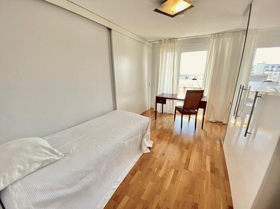 Apartment Spacious And Bright 2 Bedroom With Terrace *
