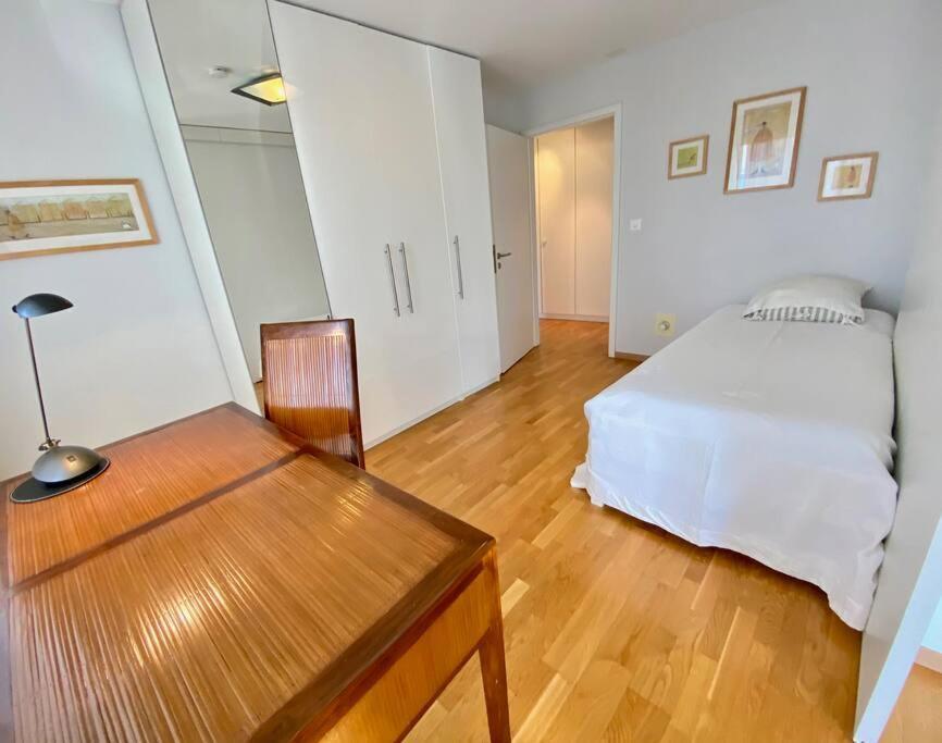 Spacious And Bright 2 Bedroom With Terrace *