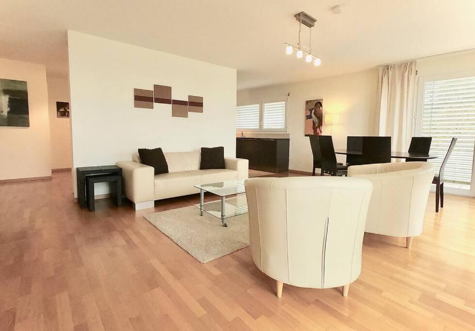 Spacious And Bright 2 Bedroom With Terrace * Lausanne