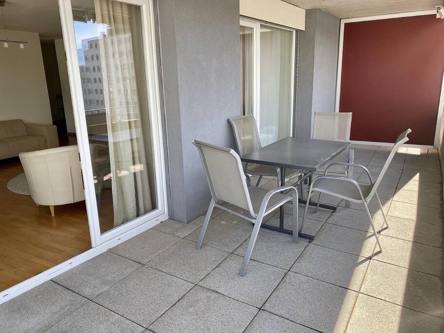 Apartment Spacious And Bright 2 Bedroom With Terrace